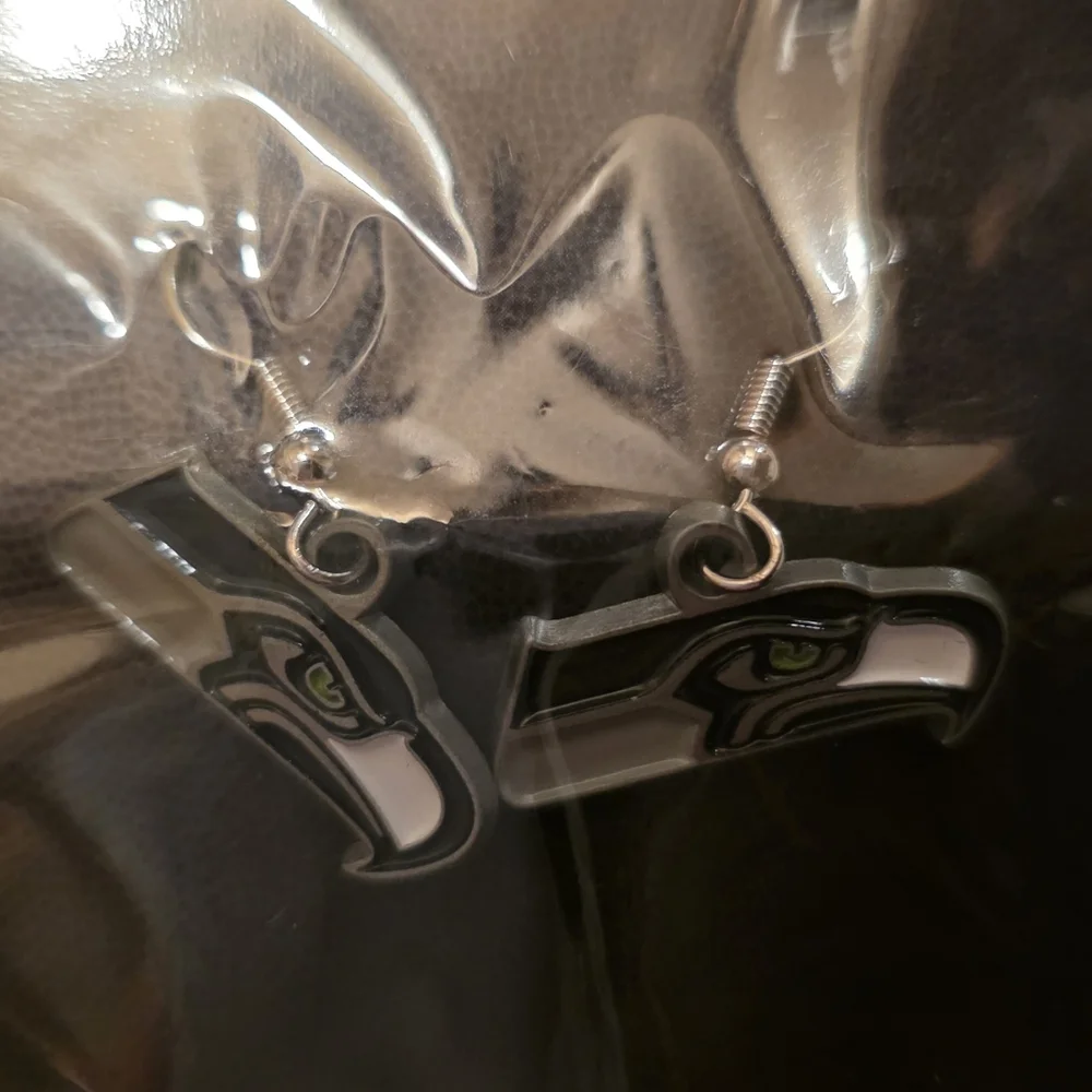NFL Seattle Seahawks Official Dangle Earrings NWT Go Hawks!